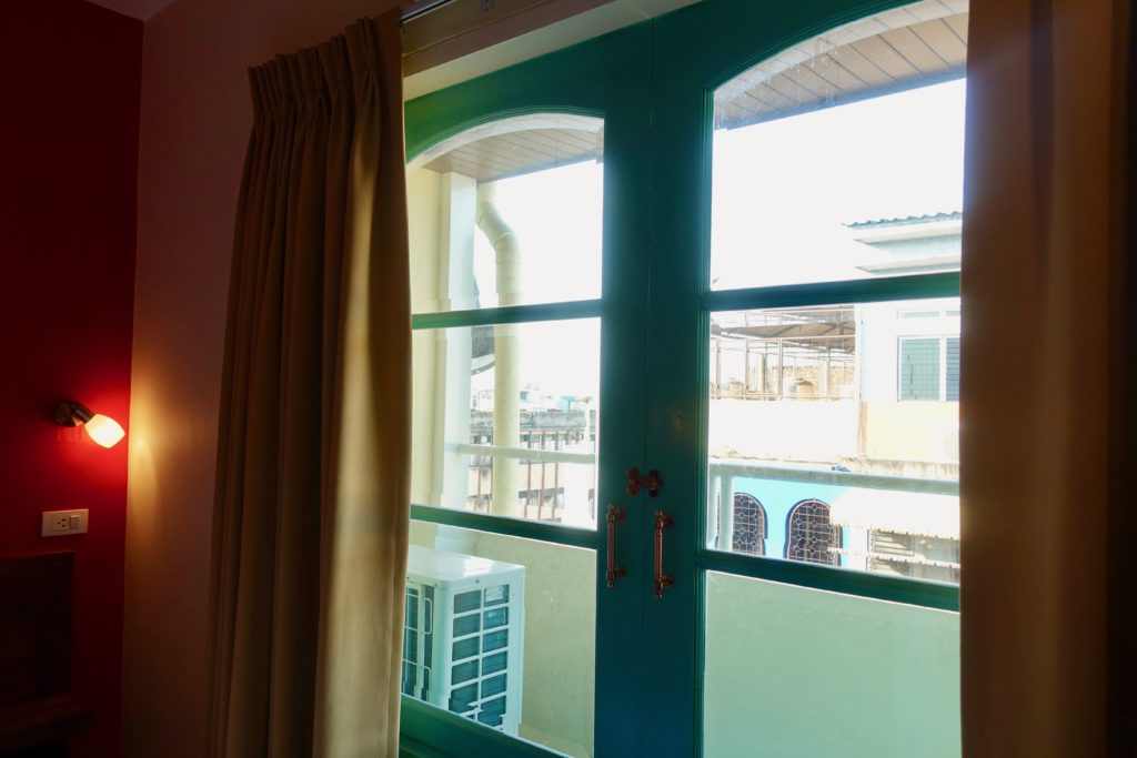 siri-poshtel